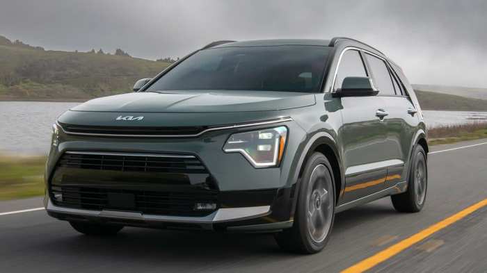 Sonata hyundai hybrid 2011 2012 2010 cars car fuel efficient price mileage gas most unveiled gets buy autoevolution winners past Best cars for daily commutes with good fuel economy