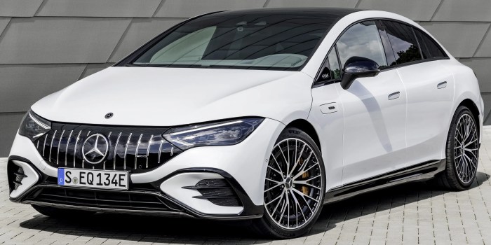 Most practical luxury sedans for comfort and versatility