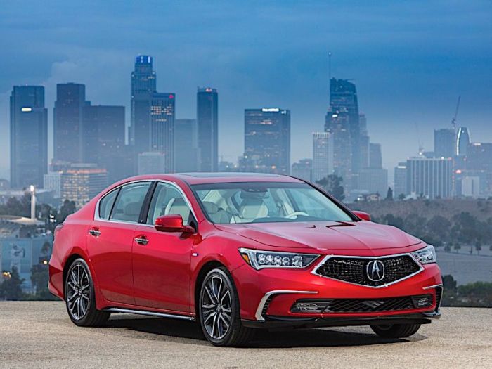 Best daily driver luxury cars for comfort and practicality